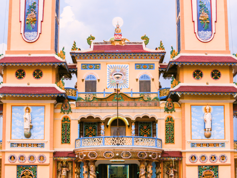 Cao-Dai-Temple-2