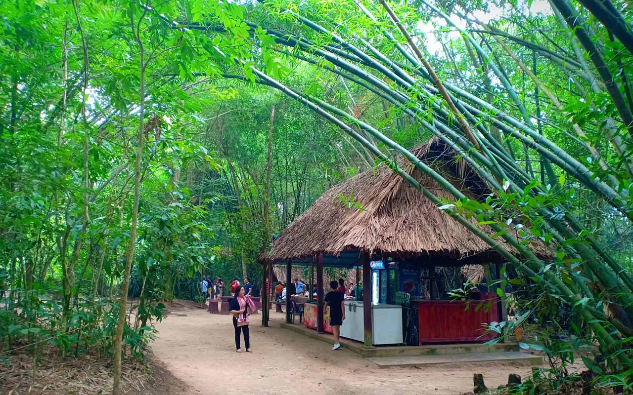 Cu-Chi-Tunnels-Half-Day-Trip