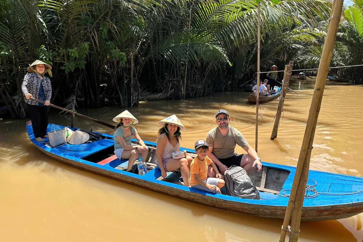 Cu-Chi-Tunnels-Mekong-Delta-Full-Day.