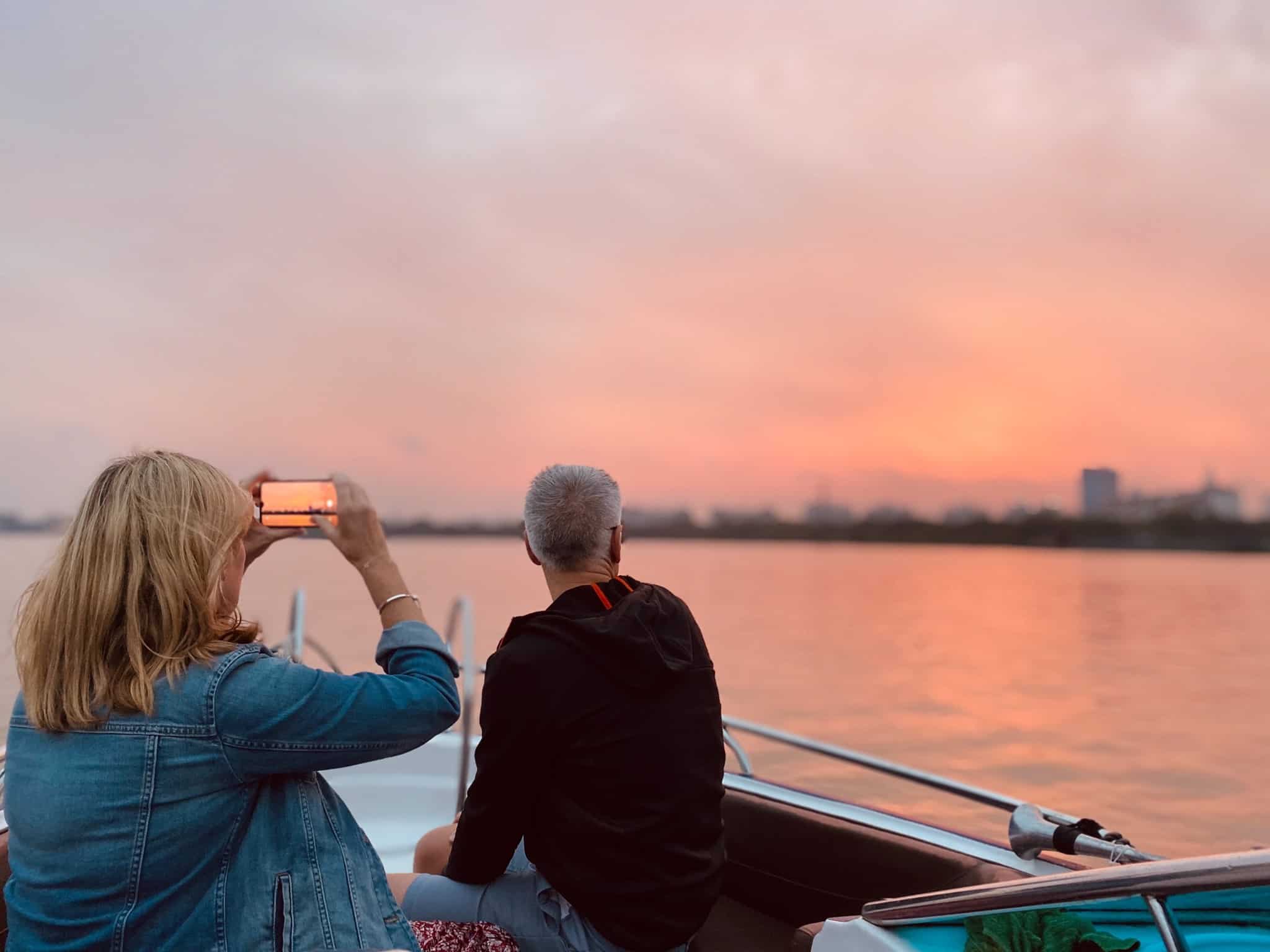 Saigon-Sunset-Cruise-1