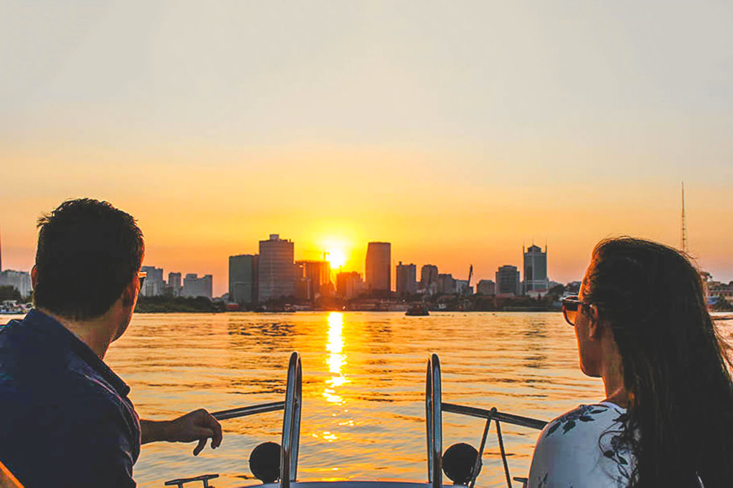 Saigon-Sunset-Cruise-by-Speedboat
