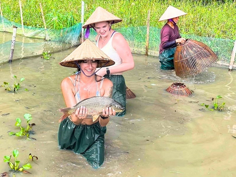 a-day-as-a-mekong-fisherman-farmer-tour