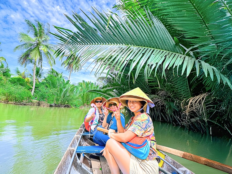 cu-chi-tunnels-mekong-delta-full-day-tour