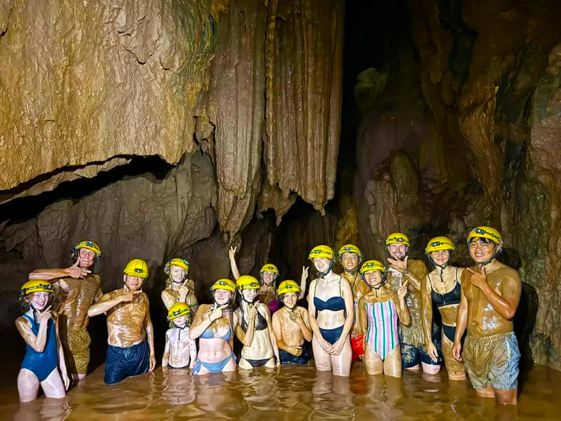 dark-cave-mud-bath-adventure-phong-nha