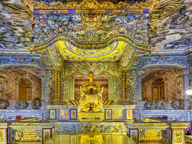 hue-city-tour-khai-dinh-tomb