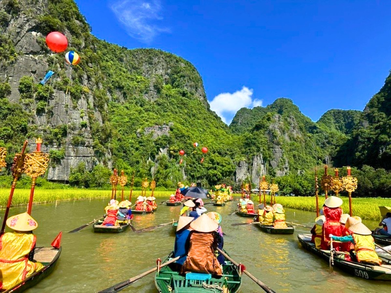 ninh-binh-tour-hoa-lu-tam-coc-bai-dinh-trang-an