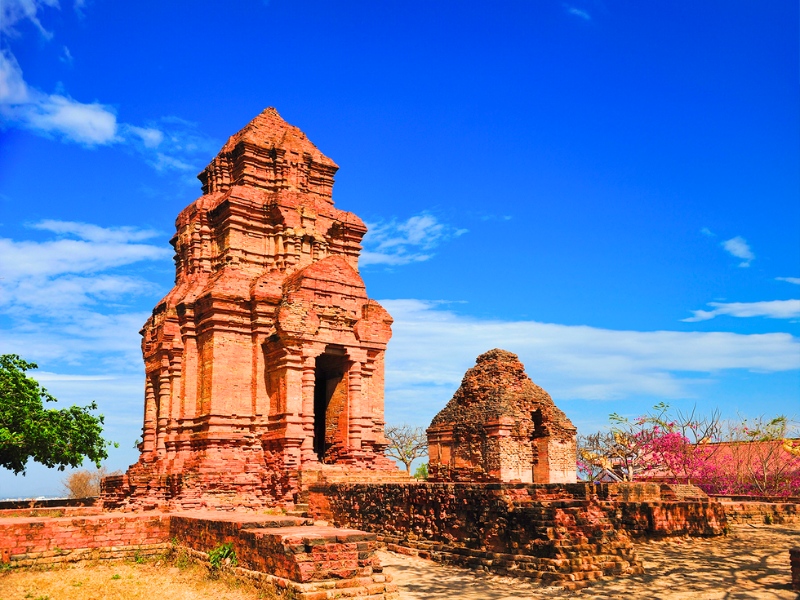 poshanu-cham-tower