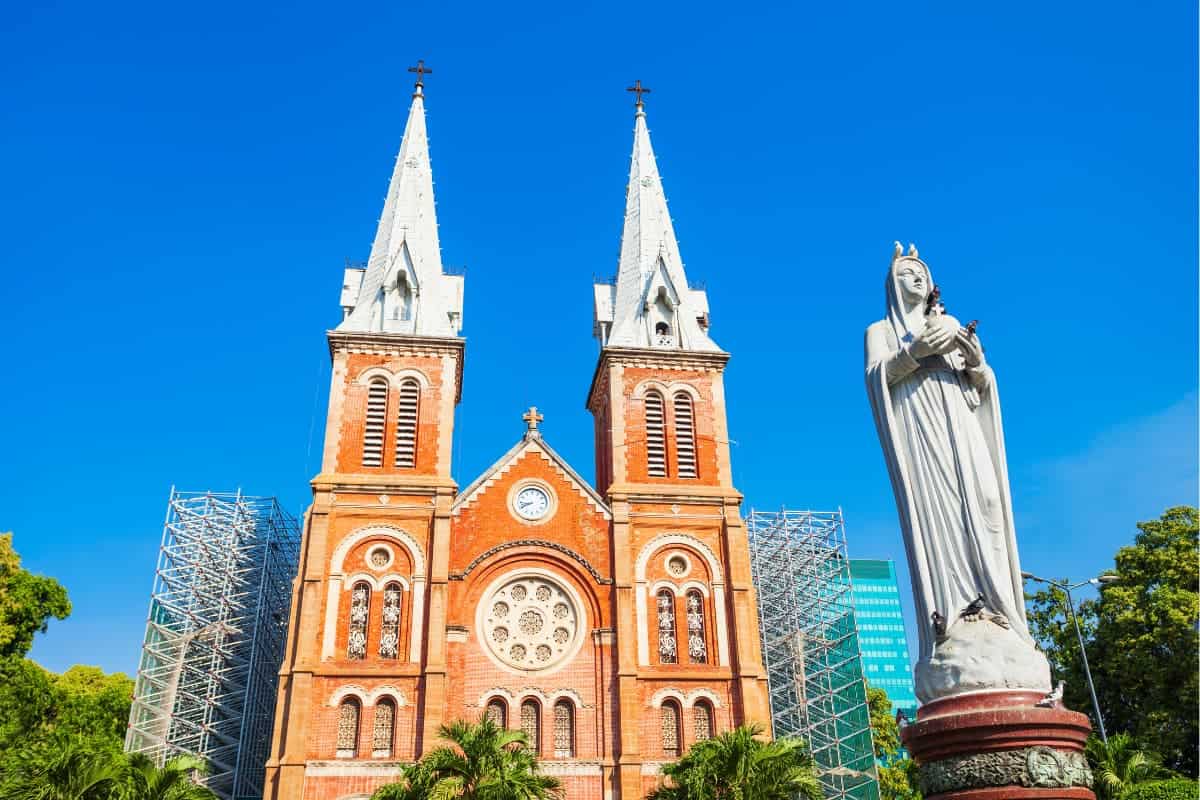 the-Notre-Dame-Cathedral-of-Saigon